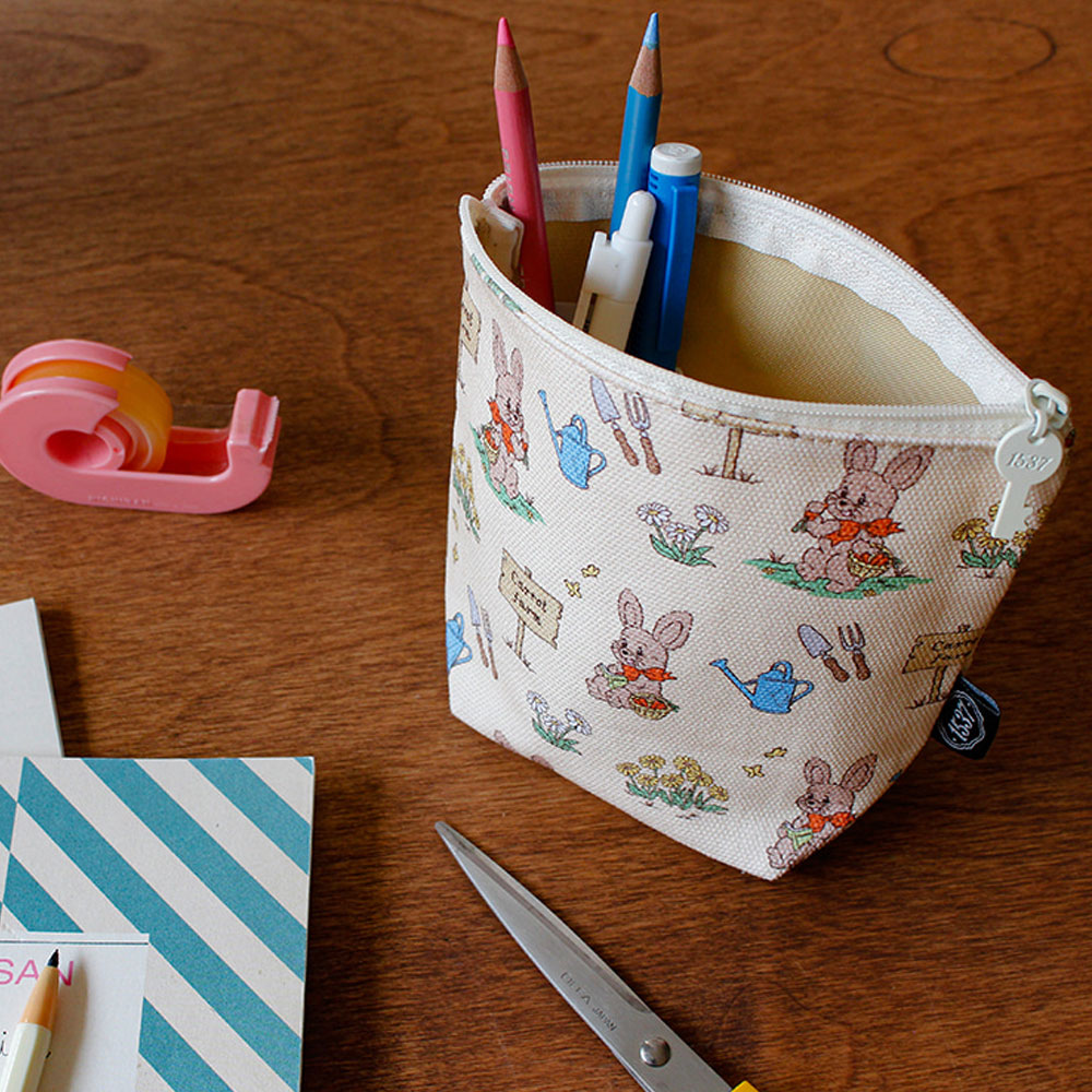 ポーチ おしゃれ かわいい 化粧ポーチ 化粧 コスメ 小物入れ サニタリー ブランド コンパクト 財布 スマホ マチあり ギフト 小さい ミニポーチ コインケース 旅行 トラベル プレゼント 韓国 1537