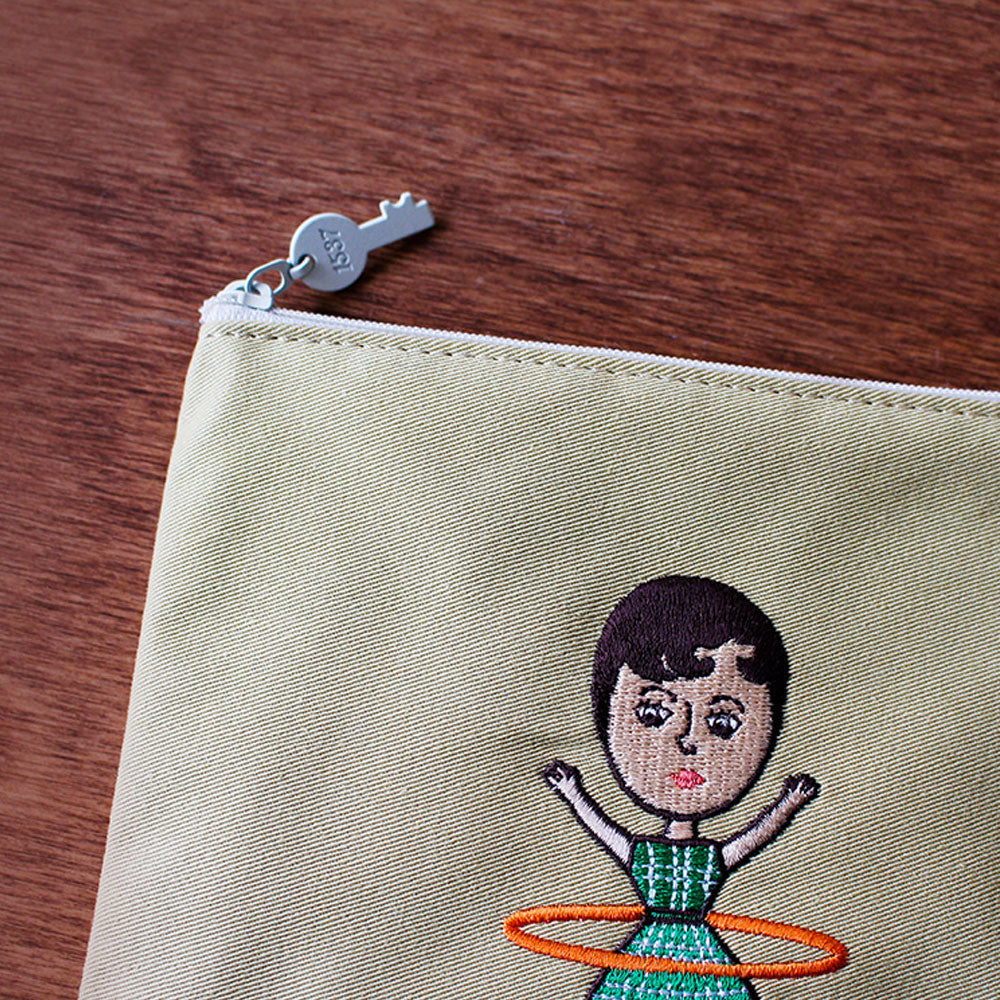 レディース ポーチ かわいい おしゃれ 刺繍 メーク メイク コスメポーチ コットン イラスト 財布 ウォレット ケース 韓国 1537 La vie est belle pouch