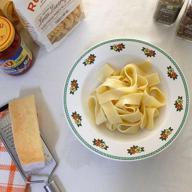pasta bowl お皿 皿 パスタ カレー 陶器 ホワイト 白 おしゃれ ボウル 北欧 レトロ 韓国 かわいい オシャレ 食洗機 電子レンジ レンジ 対応 ギフト