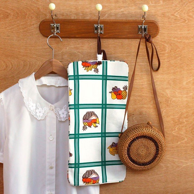 traveler roll pouch ver.6 ポーチ おしゃれ かわいい 旅行 トラベルポーチ 吊り下げ 韓国 収納 使いやすい 便利 フルオープン 化粧 メッシュ ロール 小物入れ ファスナー